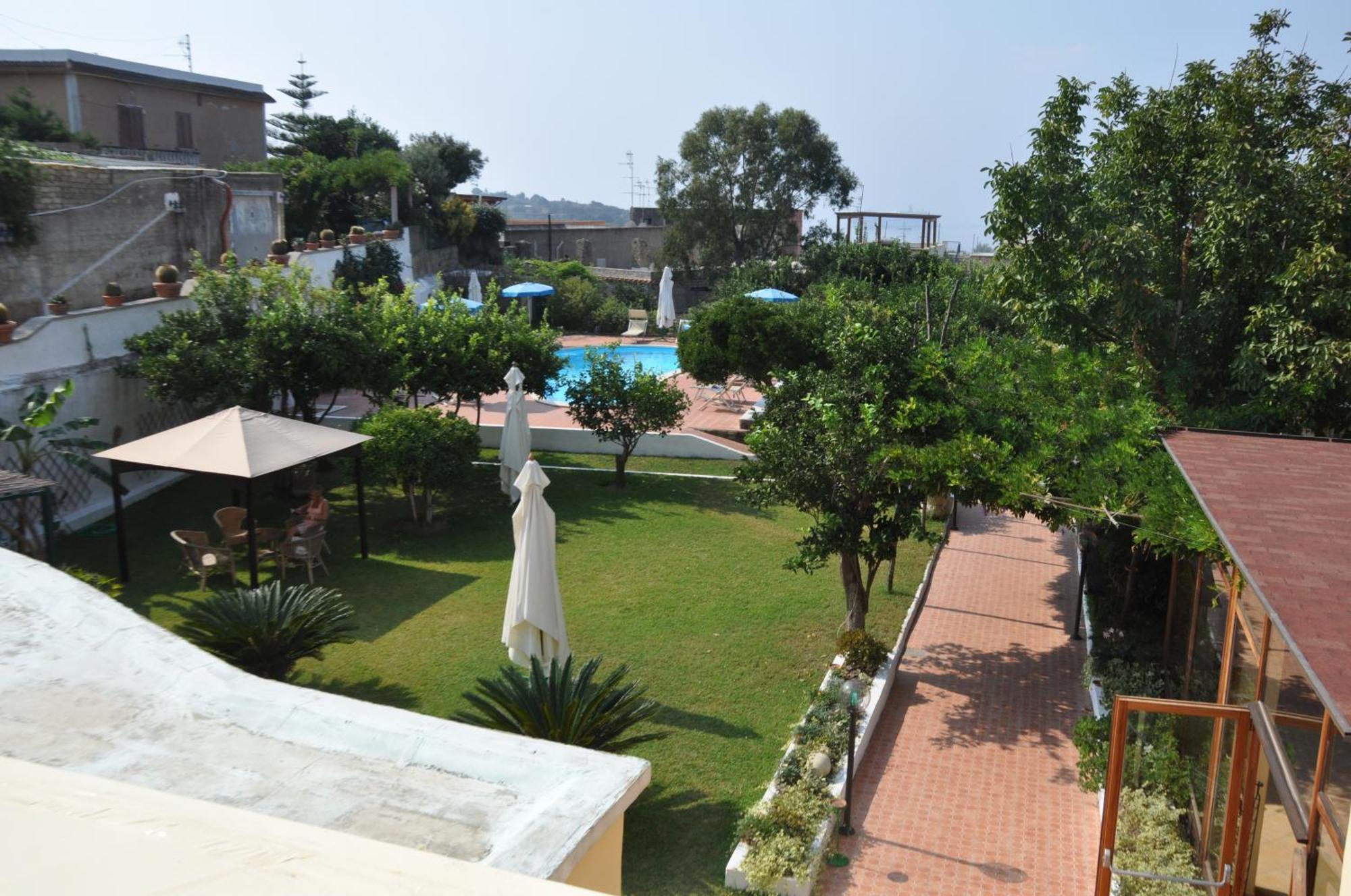 Hotel Savoia Прочида Екстер'єр фото
