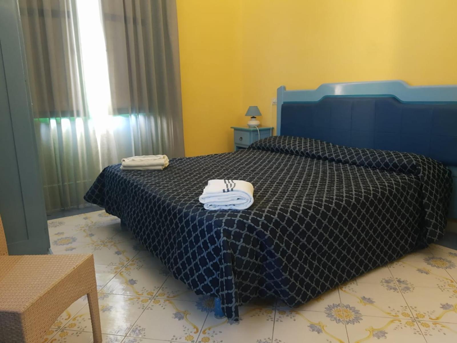 Hotel Savoia Прочида Екстер'єр фото