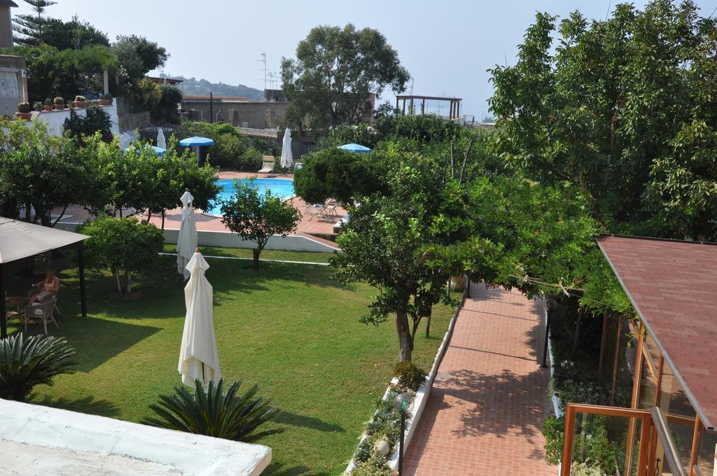 Hotel Savoia Прочида Екстер'єр фото